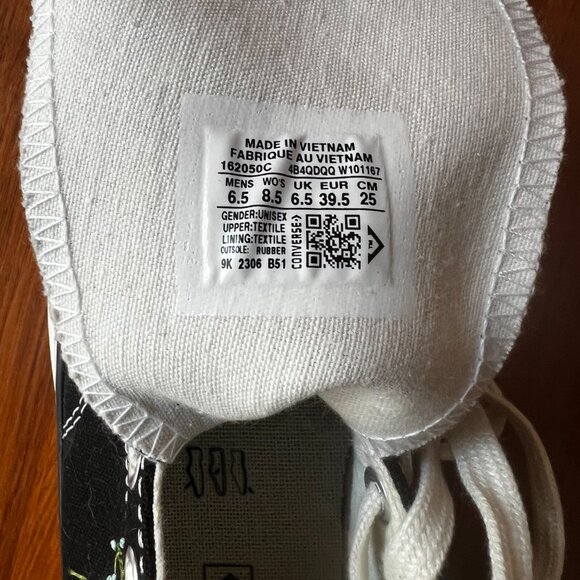 NEW IN BOX embroidered Mushroom Converse High Tops - Picture 5 of 5